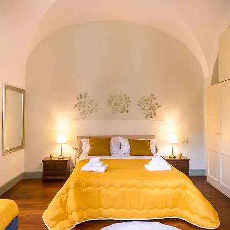 Crociferi Palace