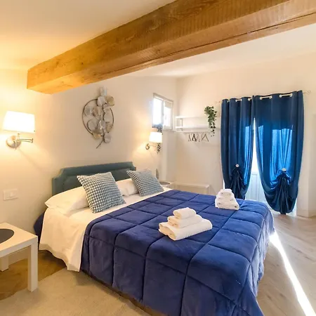 Crociferi Palace Apartamento *